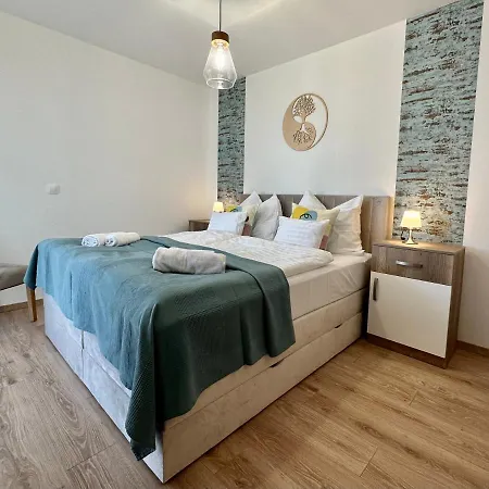 Sunshine Blue Apartment Zamardi