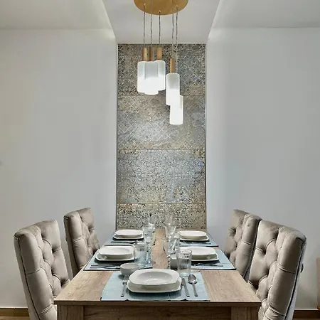 Apartment Sunshine Blue Zamardi