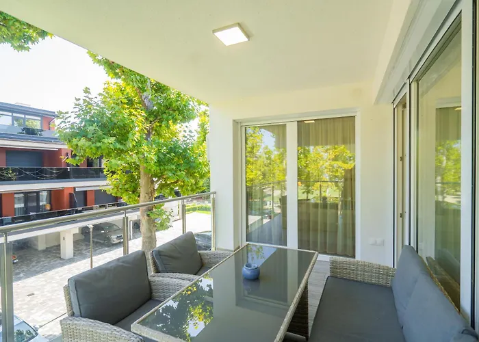 Sunshine Blue Zamárdi